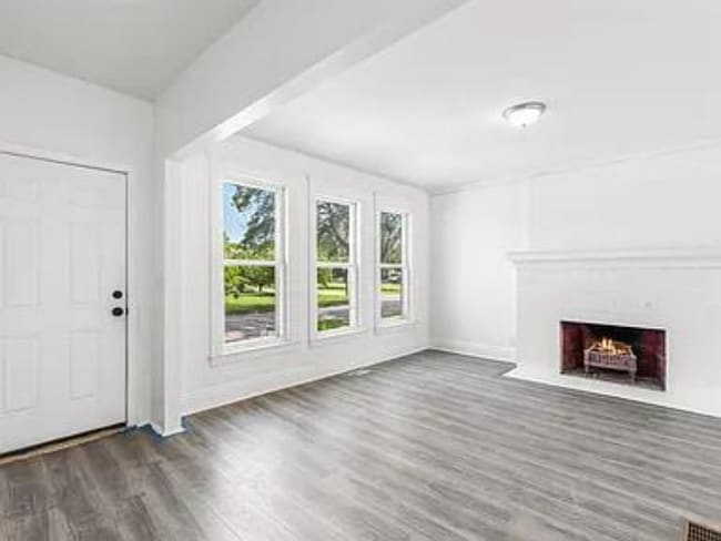 Photo - 216 Holbrook Ave