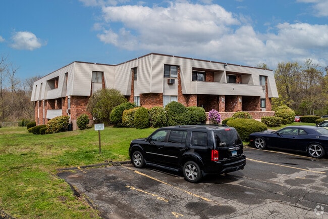 Exterior - Sherwood Arms Condominiums