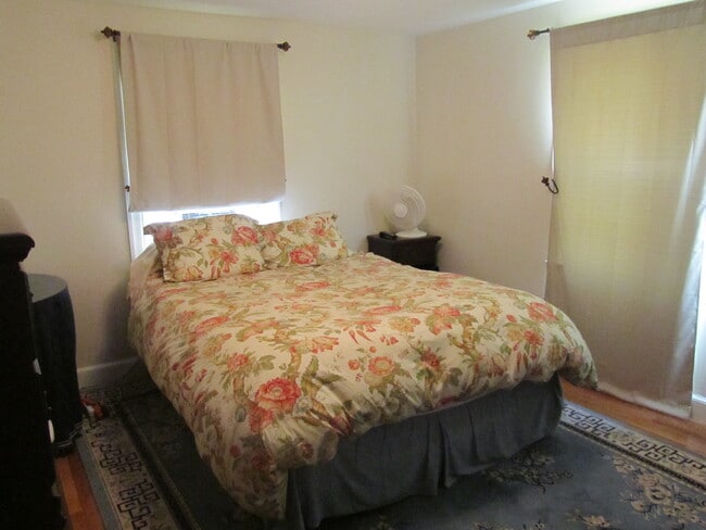 Photo - 18 Grew Hill Rd Unidad 1