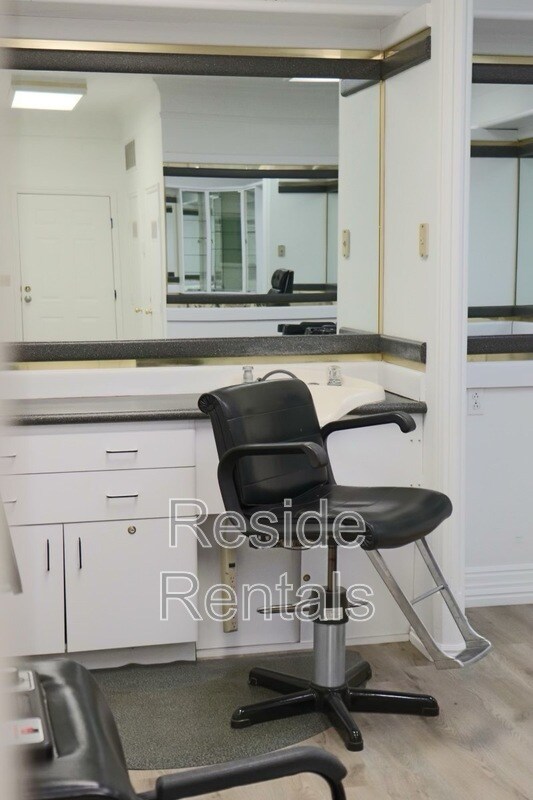 Photo - 50 N Center St