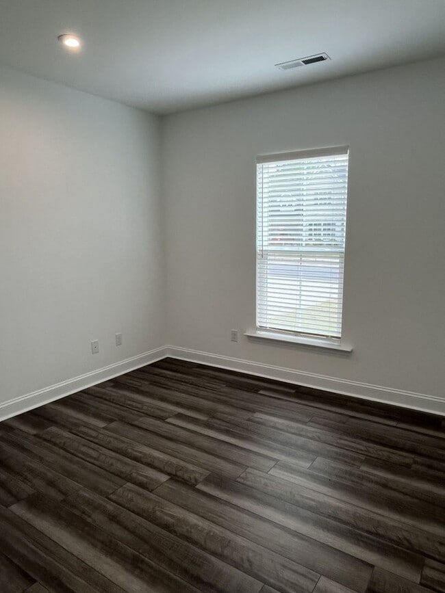 Photo - 616 Southstone Dr