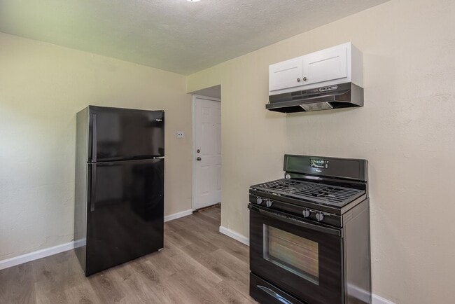 Photo - 6325 Jefferson Ave