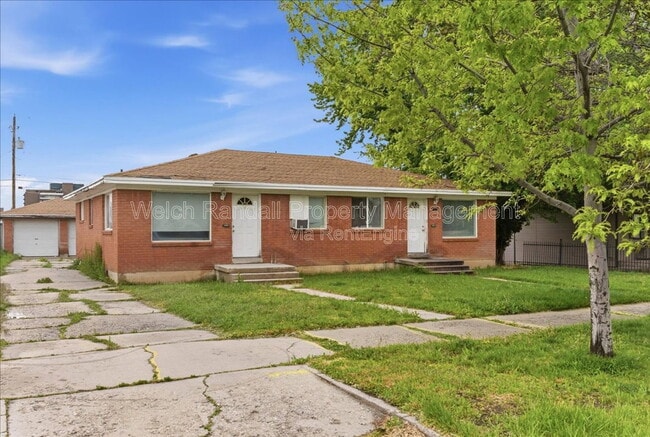 Photo - 2353 Jackson Ave