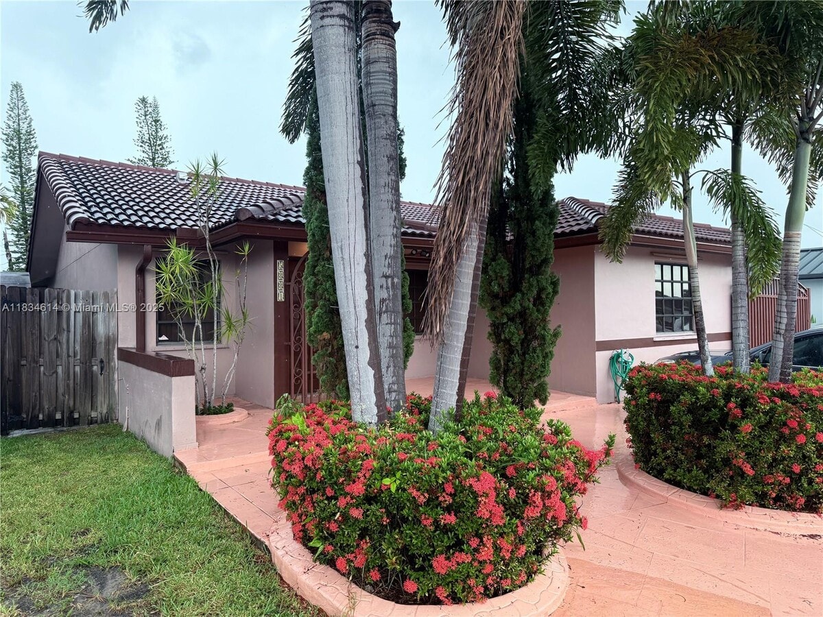 Photo - 5881 SW 147th Ct House