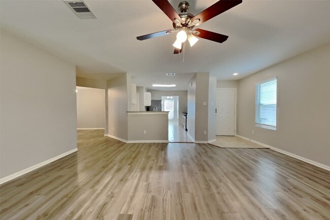 Photo - 16624 Foursquare Dr