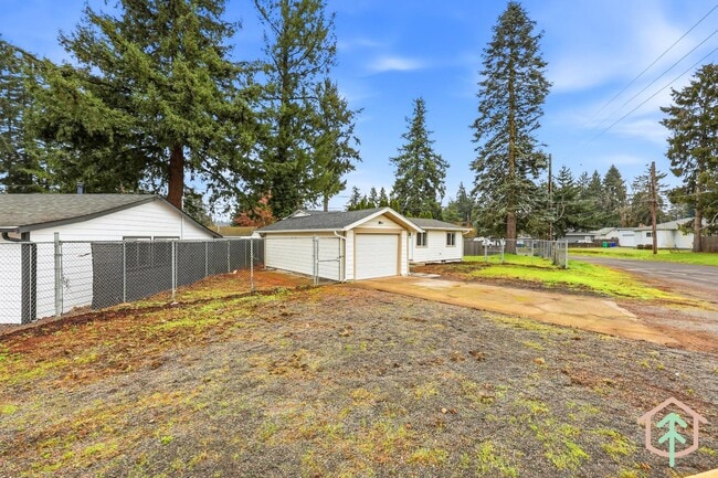 Photo - 2004 SE 143rd Ave