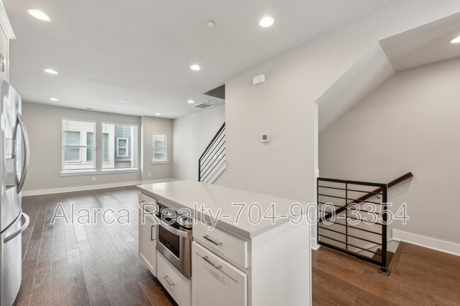 Photo - 1311 Millpark Ln