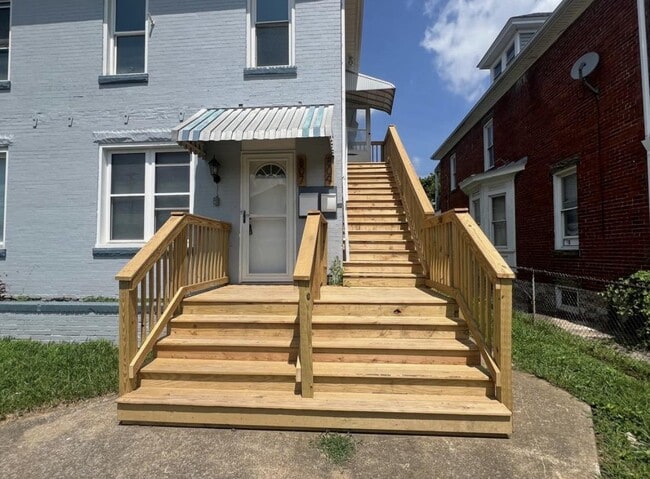 Photo - 809 Mulberry Ave