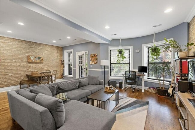 Building Photo - 2 bedroom in Chicago IL 60640 Unit 2N
