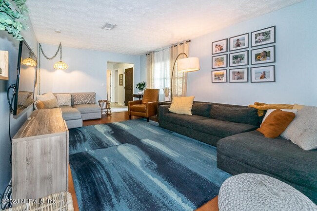 Photo - 19 Dolphin Blvd