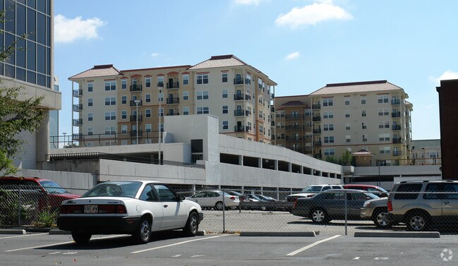 Photo - Decatur Renaissance Apartments