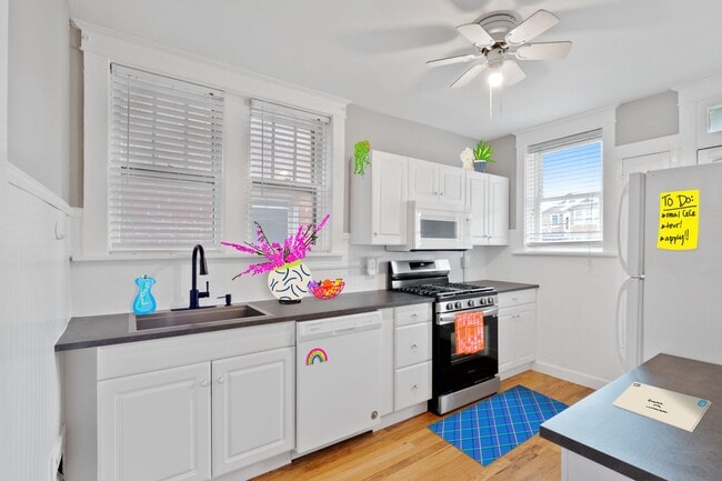 Building Photo - 5505 Rhodes Ave Unit 5505 - 30