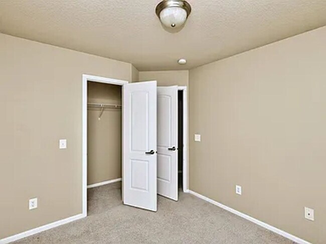Photo - West Des Moines 3 bedroom 2.5 bathroom Townhome for rent!