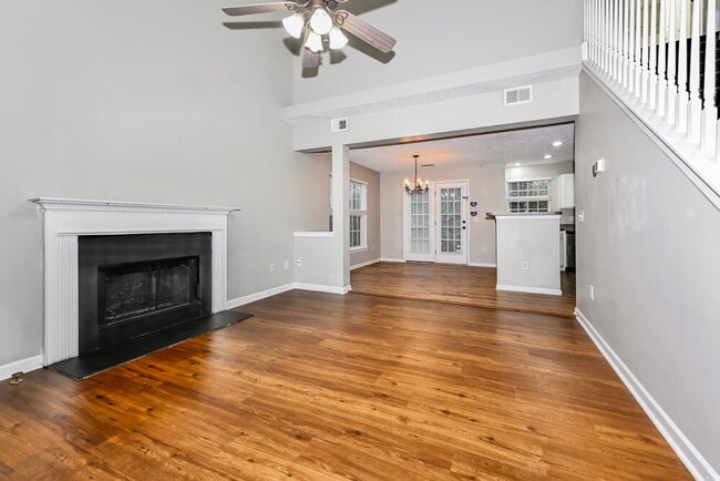 Photo - 3208 Nicole Dr