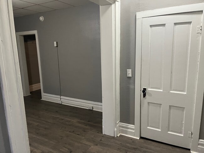 Living Room & Foyer - 428 13th St Unit 428