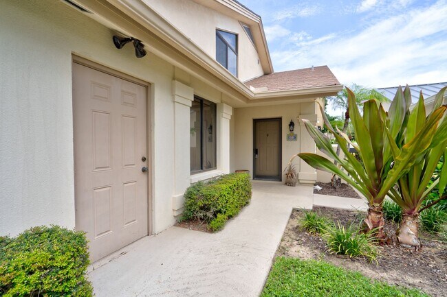 Photo - Luxurious 3 Bedroom Oasis with Pool and Beach Access AVAILABLE NOW!