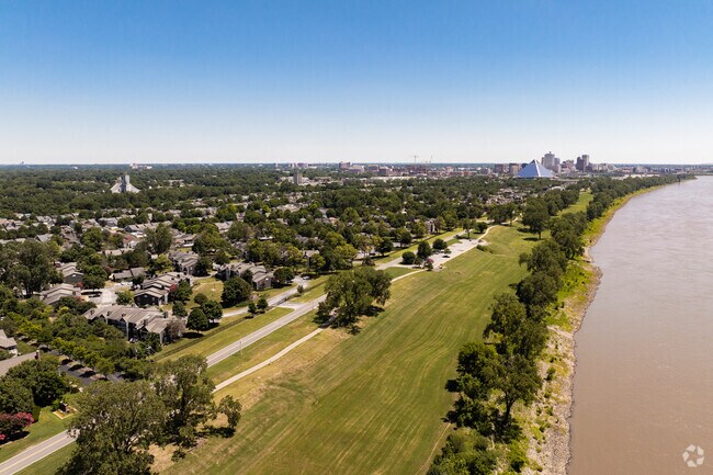 Riverset Apartments