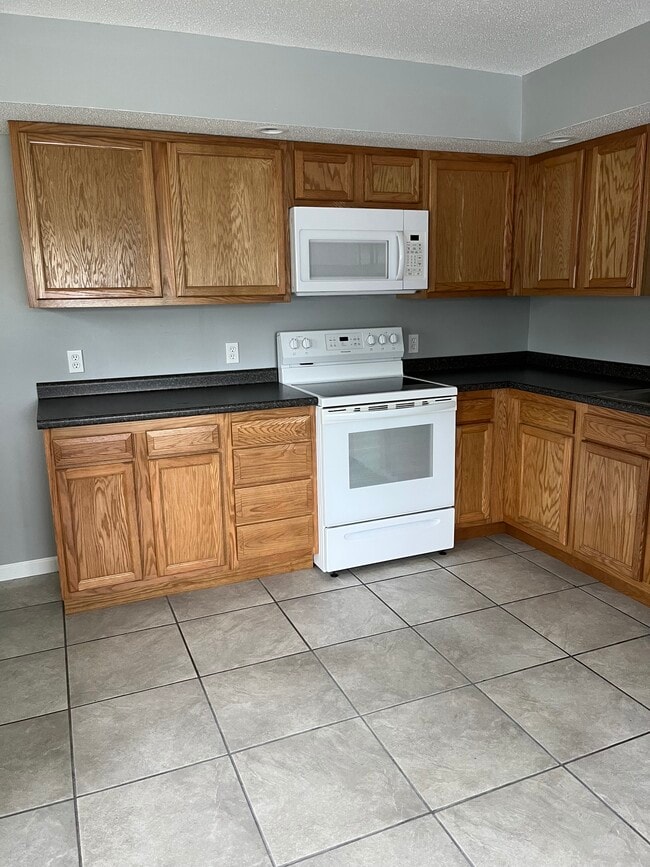 Kitchen - 121 Porter St Unit 121 E Porter A