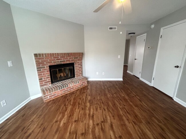 Photo - 940-403 Glenn Street, West Columbia SC 29169