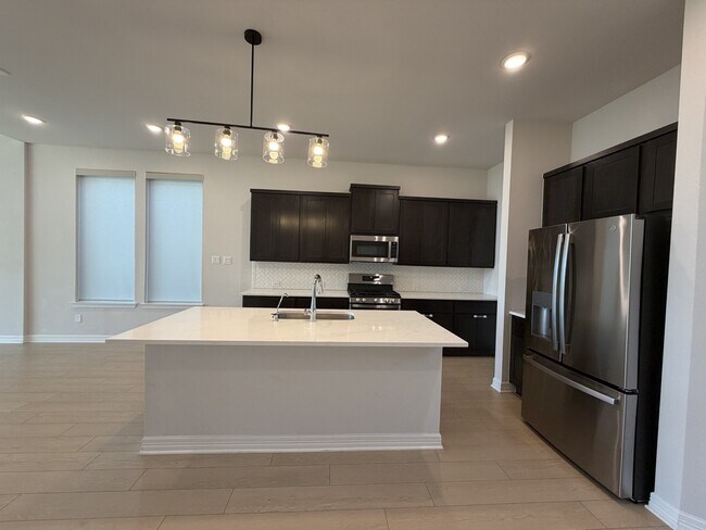 Photo - 368 Mallorn Ln
