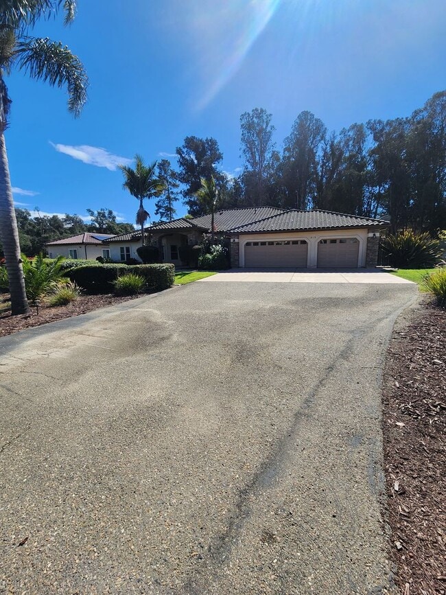 Photo - Gorgeous and Spacious 4 Bedroom Home