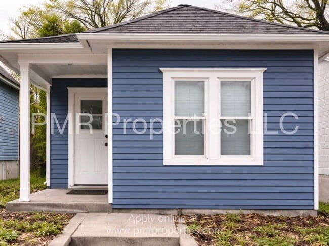 Building Photo - 2 Bedroom/ 1 Bathroom House