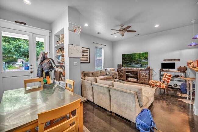 Photo - 4517 Depew Ave