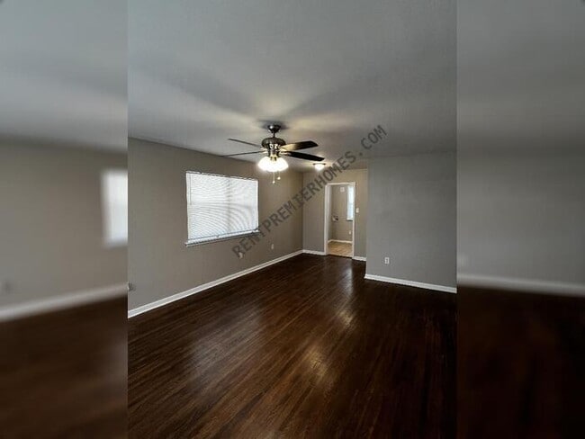 Photo - 4017 Mellene Dr