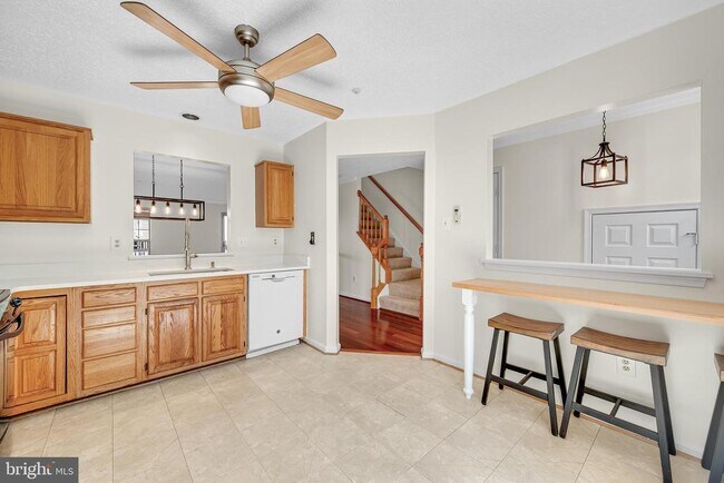 Photo - 2303 Massanutten Dr