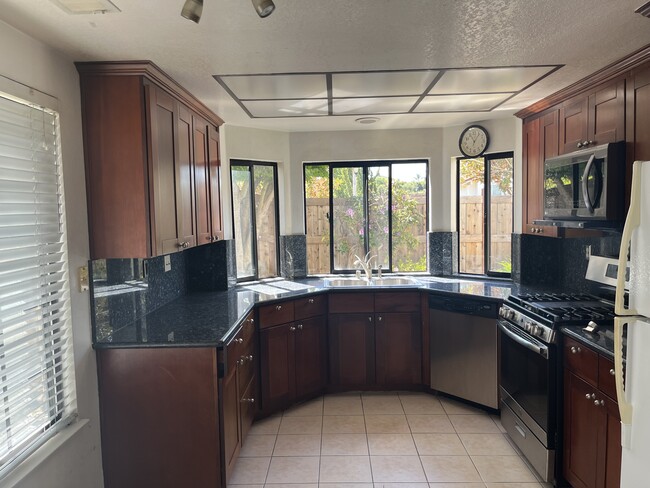 6033 Mount Hamilton Ct