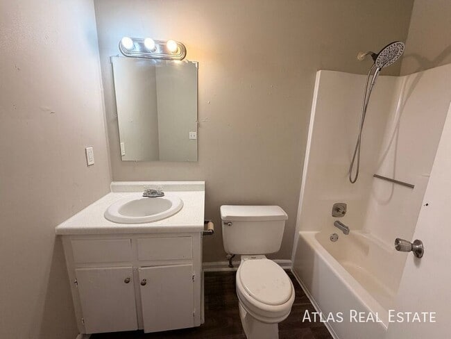 Photo - 250 N Bluff Rd Unit 250 N Bluff Road
