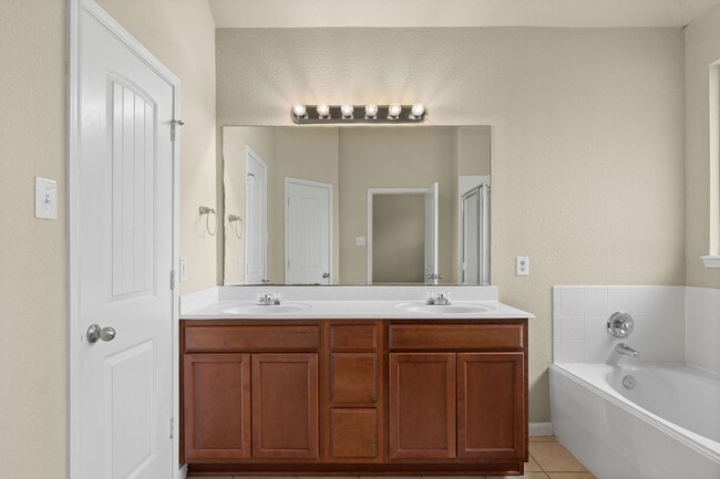 Photo - 26350 Longview Creek Dr