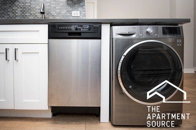 Photo - 511 W Belmont Ave Unit 23