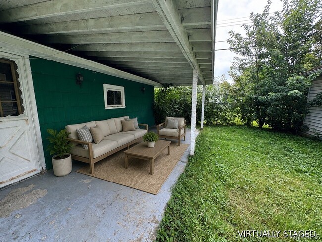 685 Longmeadow Rd