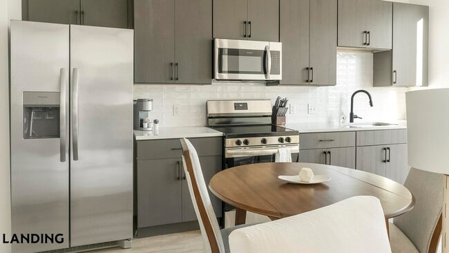 1007 S Mint St Unidad 807