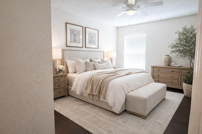 Photo - Beautiful Remodeled 2/1 Condo x Rent @ Villa Medici close to Theme Parks! Unit 1321