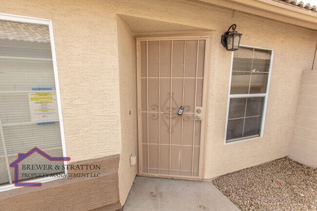 Photo - 4962 E Holmes Ave