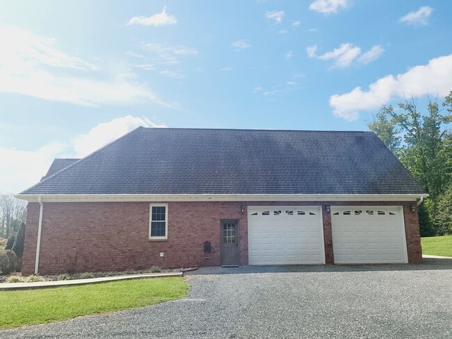 Photo - Great Views, Located off of Highway 460