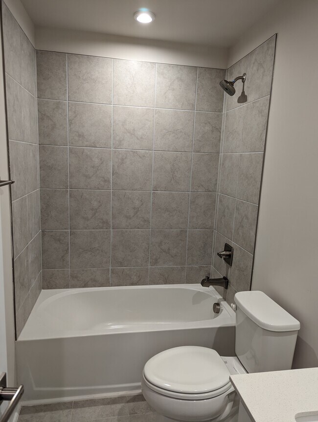 Photo - 1114 Gleason Way