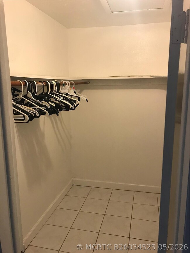 161 NW 164th St Unit 1