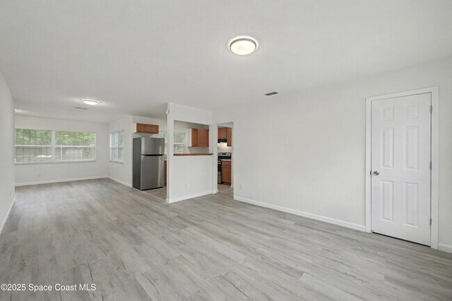 Photo - 990 Pinson Blvd