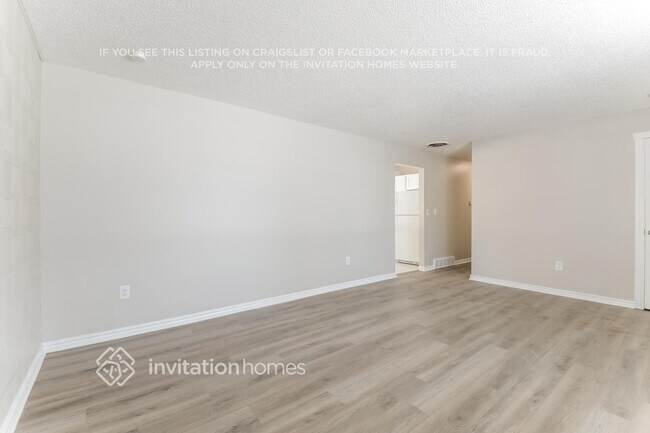 Photo - 2852 S Mobile St