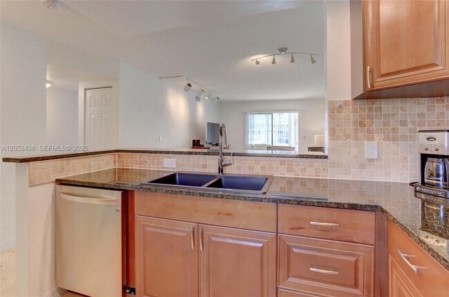 Photo - 2212 NE 1st Way Unit 101