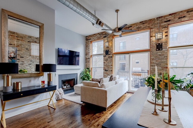 Photo - 3226 N Sheffield Ave