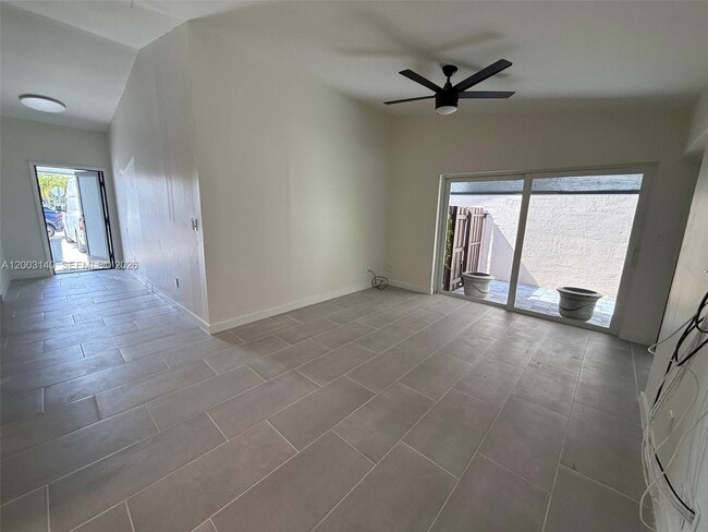 Photo - 531 SW 89th Ct