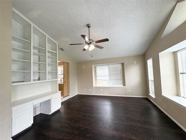 Photo - 3014 Cottonweed Trail