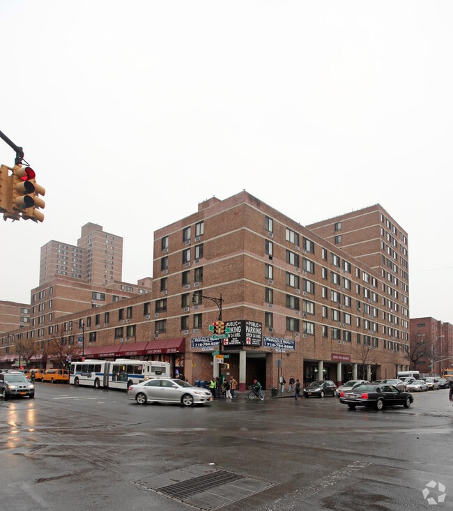 Photo - Michelangelo Apartments