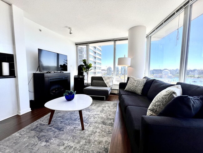 Building Photo - 689 Abbott St Unit ID1263550P