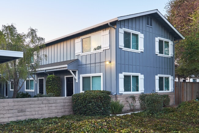 Building Photo - 30th Ave Townhomes