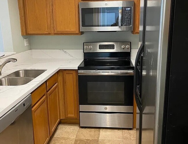 3915 Nobel Dr Unit 3